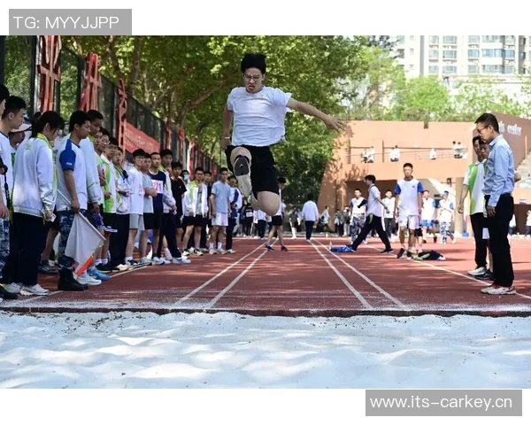 杭州滑板队的意识探索与文化传承之路分析 杭州滑板队的意识探索与文化传承之路分析